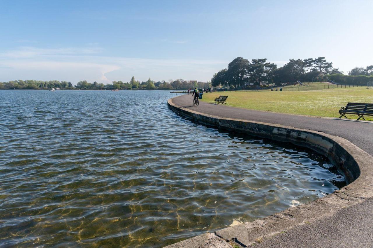 Park Lake View Poole Exterior foto